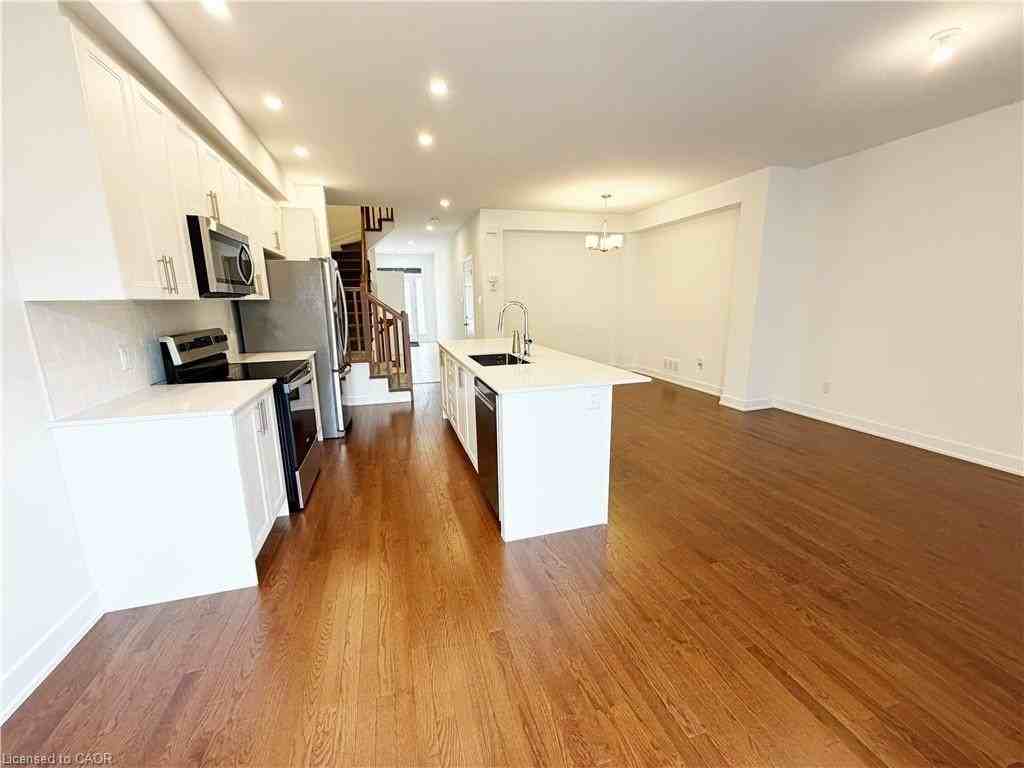 260 Finsbury Ave - Photo 6 of 21