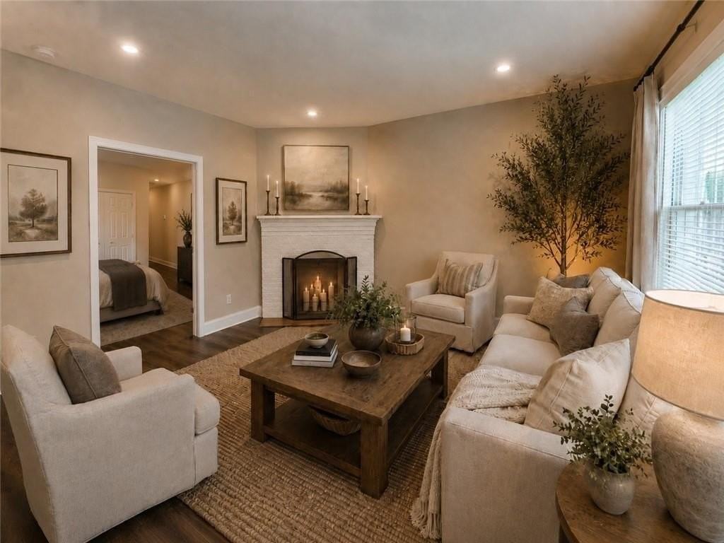 689 Berne St Se #B - Photo 7 of 22
