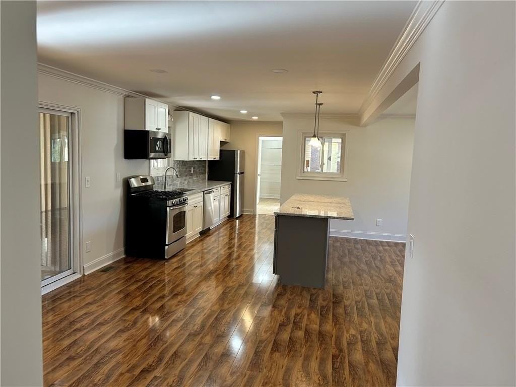4642 Elmhurst Dr - Photo 5 of 14