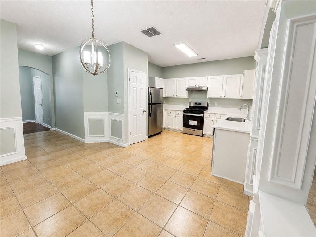 2490 Emma Way - Photo 6 of 22
