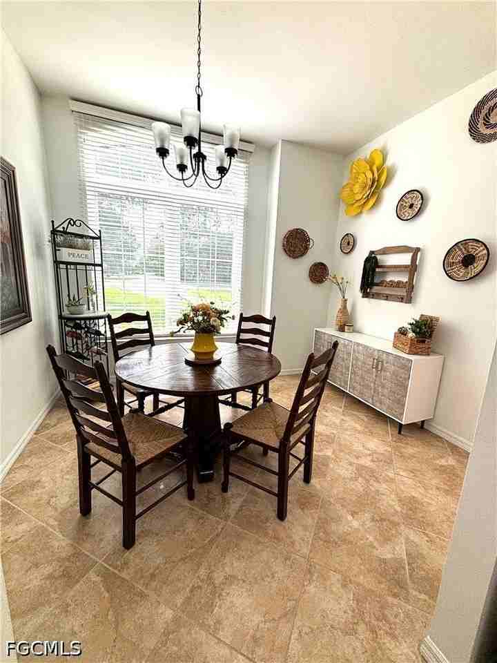 1090 Woods Dr - Photo 3 of 21