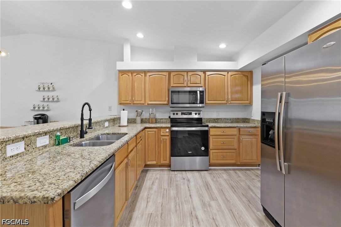 1700 Sw Santa Barbara Pl - Photo 6 of 39