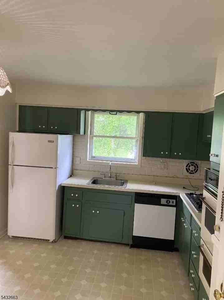 721 Lawrence Rd - Photo 7 of 21