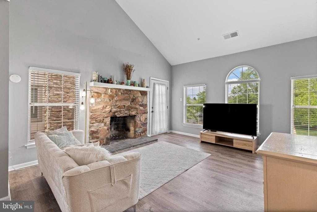 206 Remington Ct - Photo 4 of 18