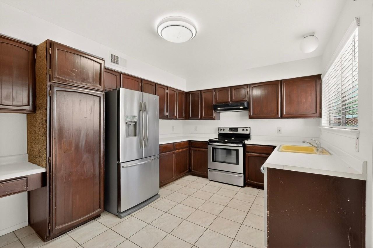 3223 Judy Pl Ne - Photo 7 of 44