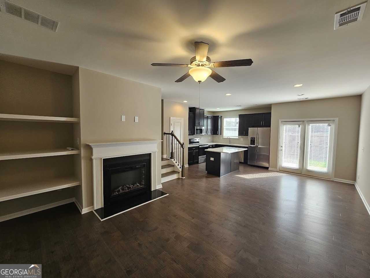 808 Belfry Ter - Photo 2 of 21