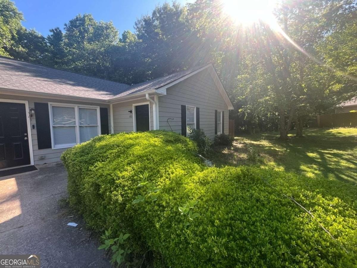 160 Fair Oaks Dr - Photo 2 of 12