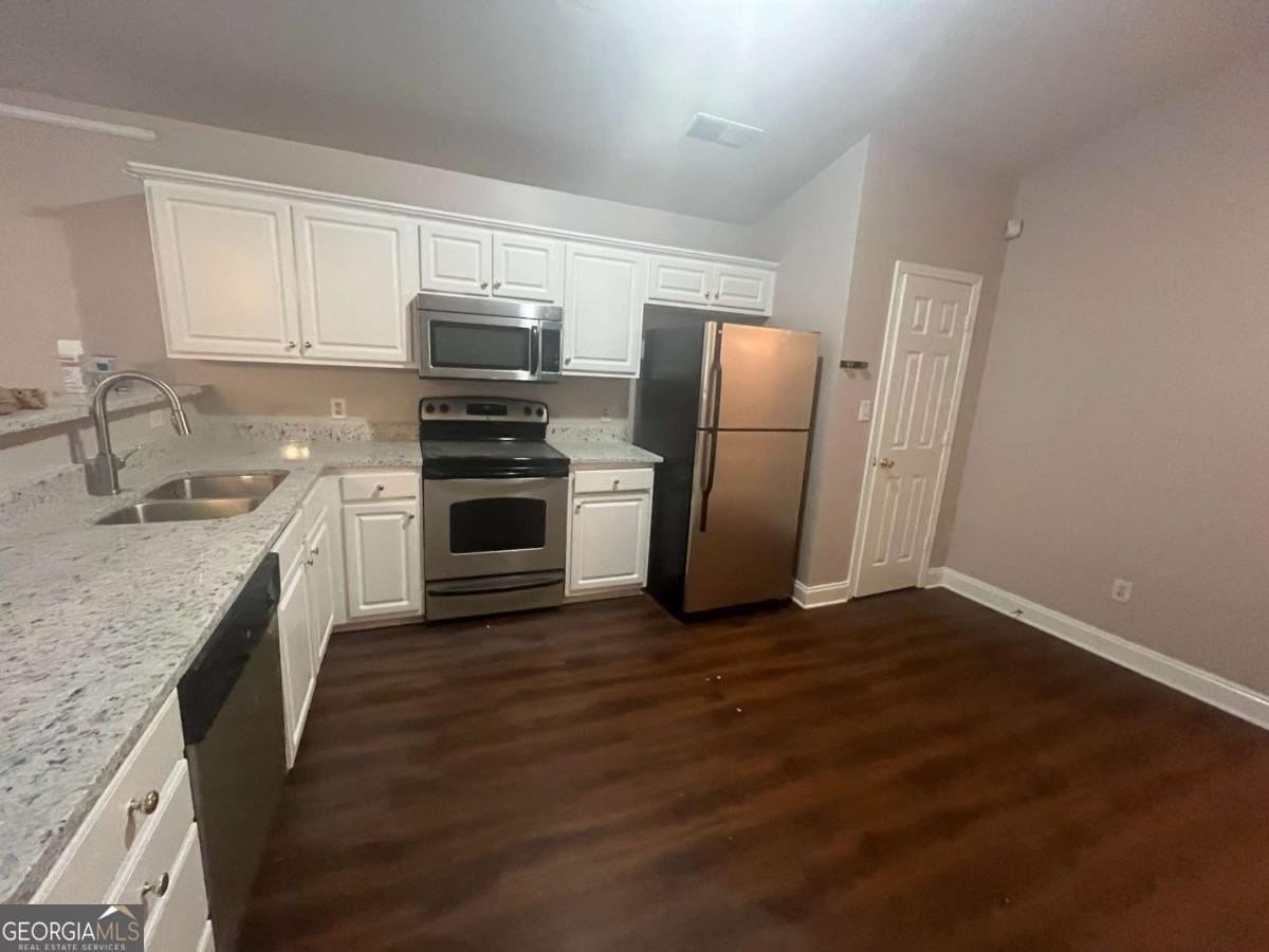 160 Fair Oaks Dr - Photo 3 of 12