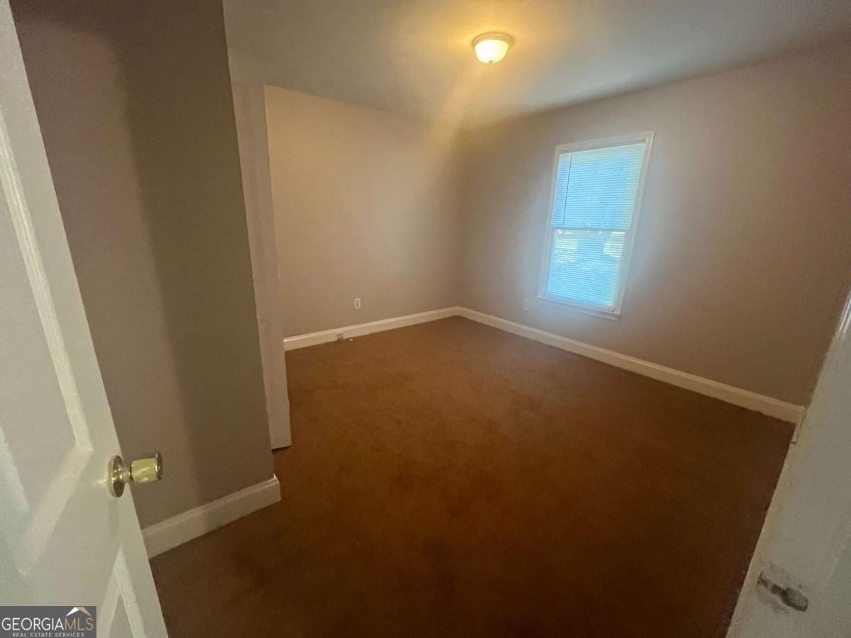160 Fair Oaks Dr - Photo 5 of 12