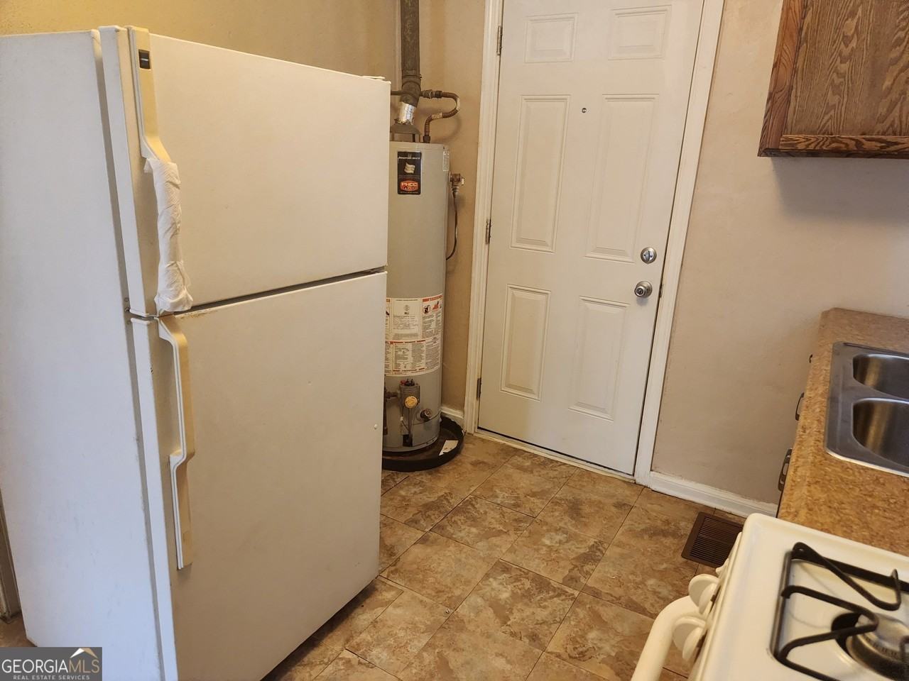 3128 Carver St - Photo 7 of 11