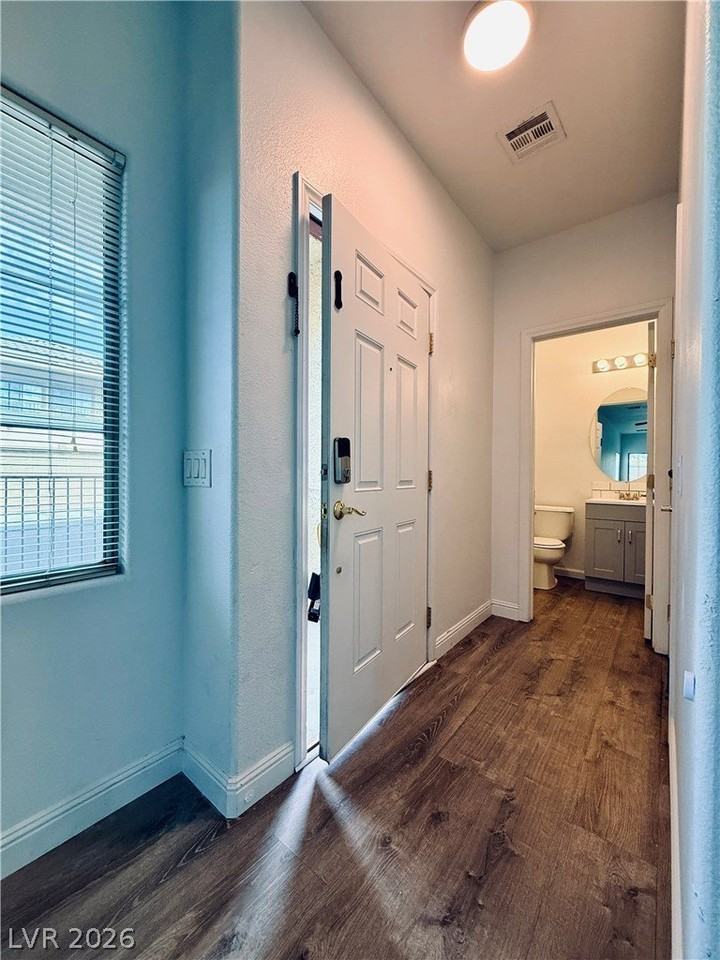 9621 Sharp Horn Ct - Photo 4 of 39