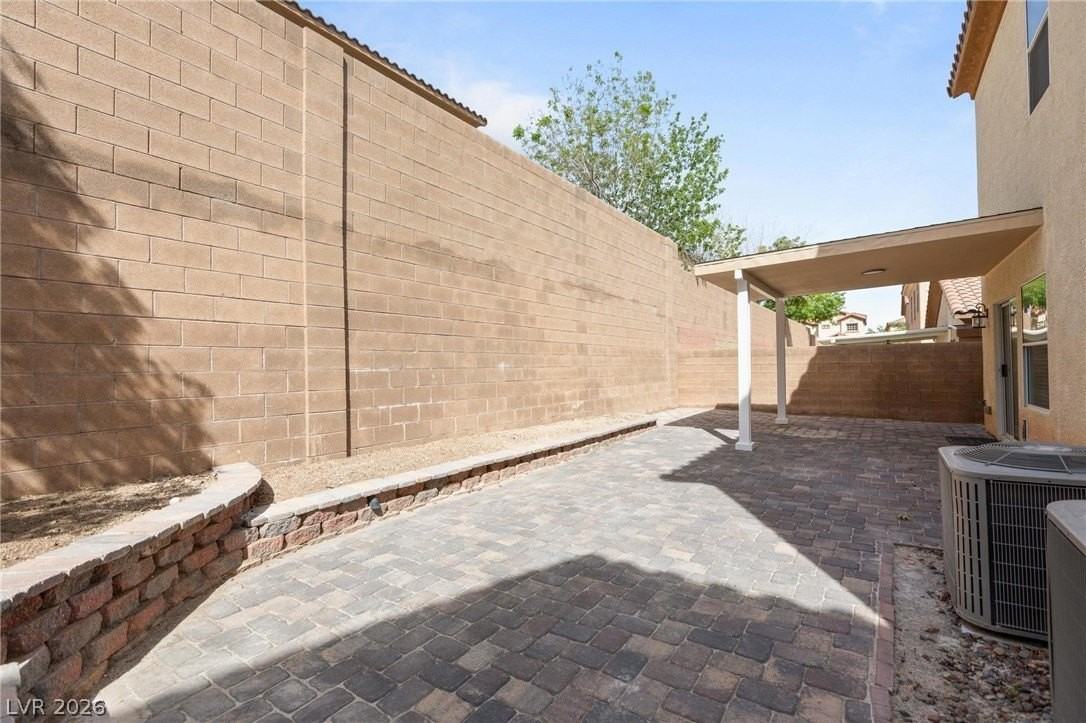 5568 Jelsma Ave - Photo 4 of 32