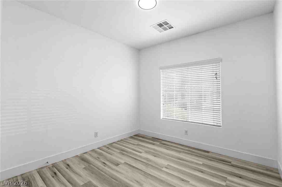 5568 Jelsma Ave - Photo 7 of 32