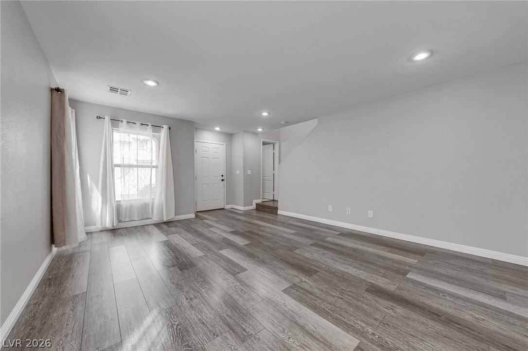 77 Peachtree Hill Ave - Photo 3 of 15