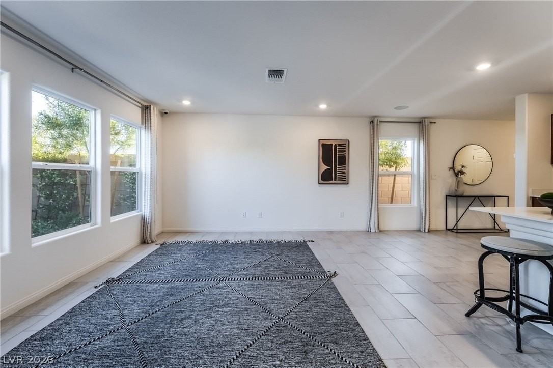 4327 W Gary Ave - Photo 7 of 34