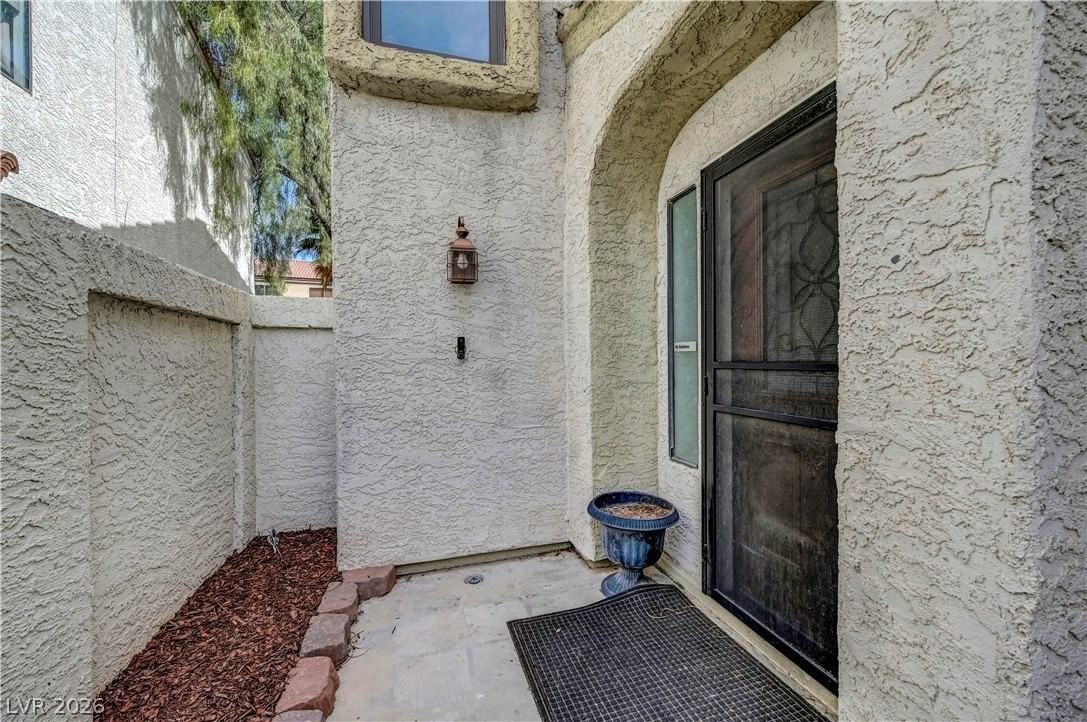 6644 Pepperidge Way - Photo 7 of 42