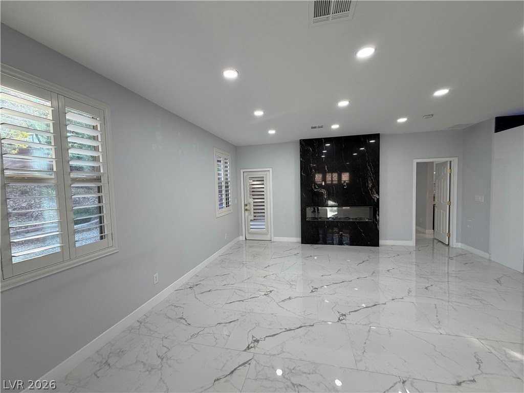 5501 Alden Bend Dr - Photo 6 of 33