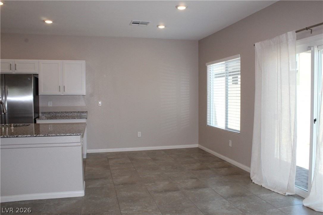 7712 Markarian St - Photo 4 of 28
