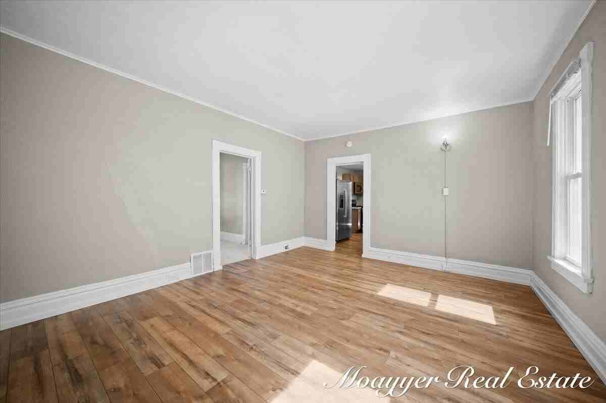 1108 Muskegon Ave Nw - Photo 5 of 27