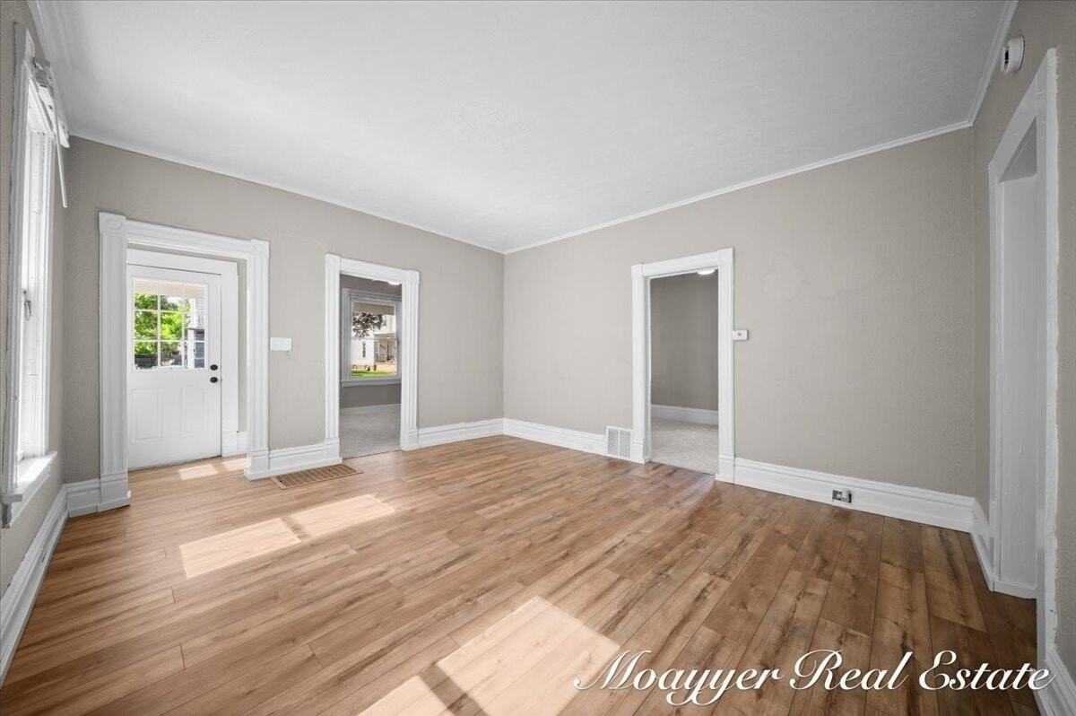 1108 Muskegon Ave Nw - Photo 6 of 27