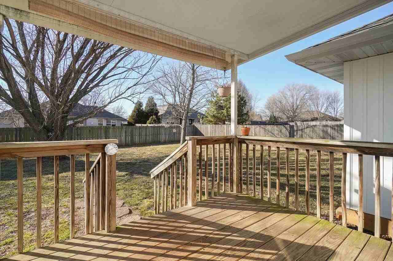 3891 S Hillsdale Ave - Photo 7 of 23