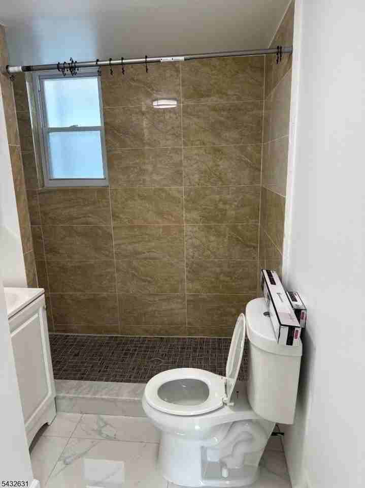 500 Burnside St #2 - Photo 2 of 3