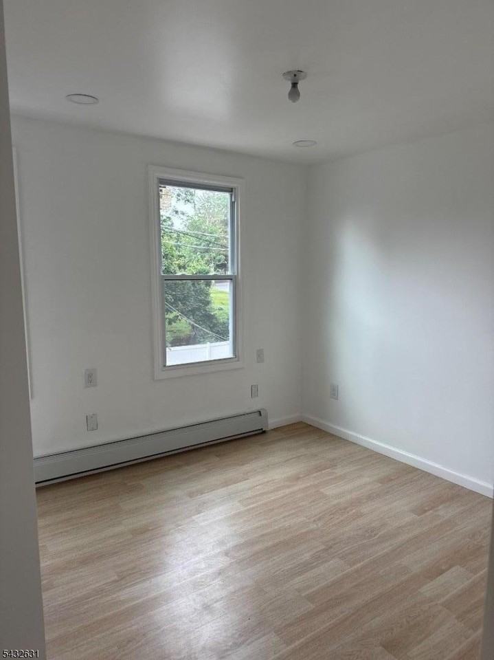 500 Burnside St #2 - Photo 3 of 3