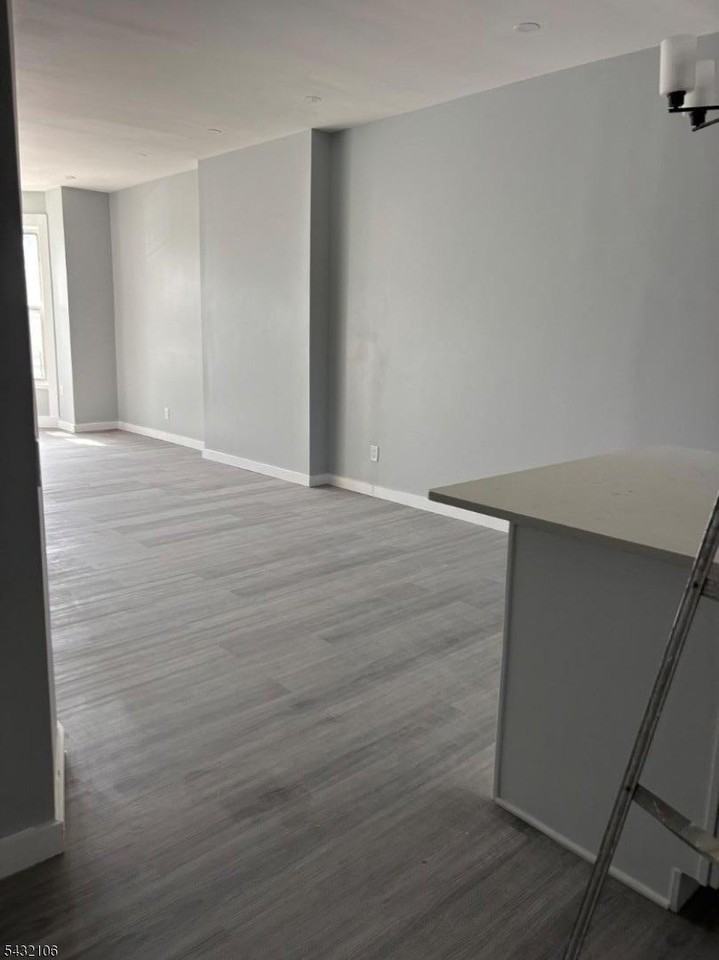 69 Columbia St #2 - Photo 5 of 14