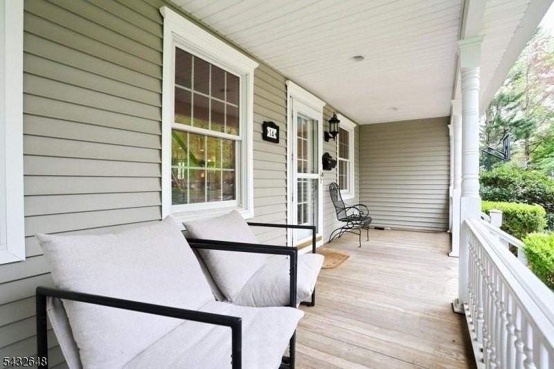 14 Chadwick Pl - Photo 4 of 42
