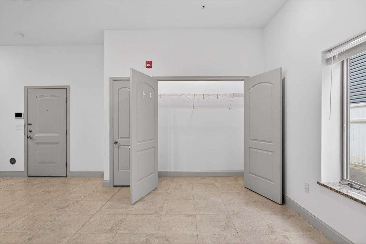 258 Broadway - Photo 7 of 11