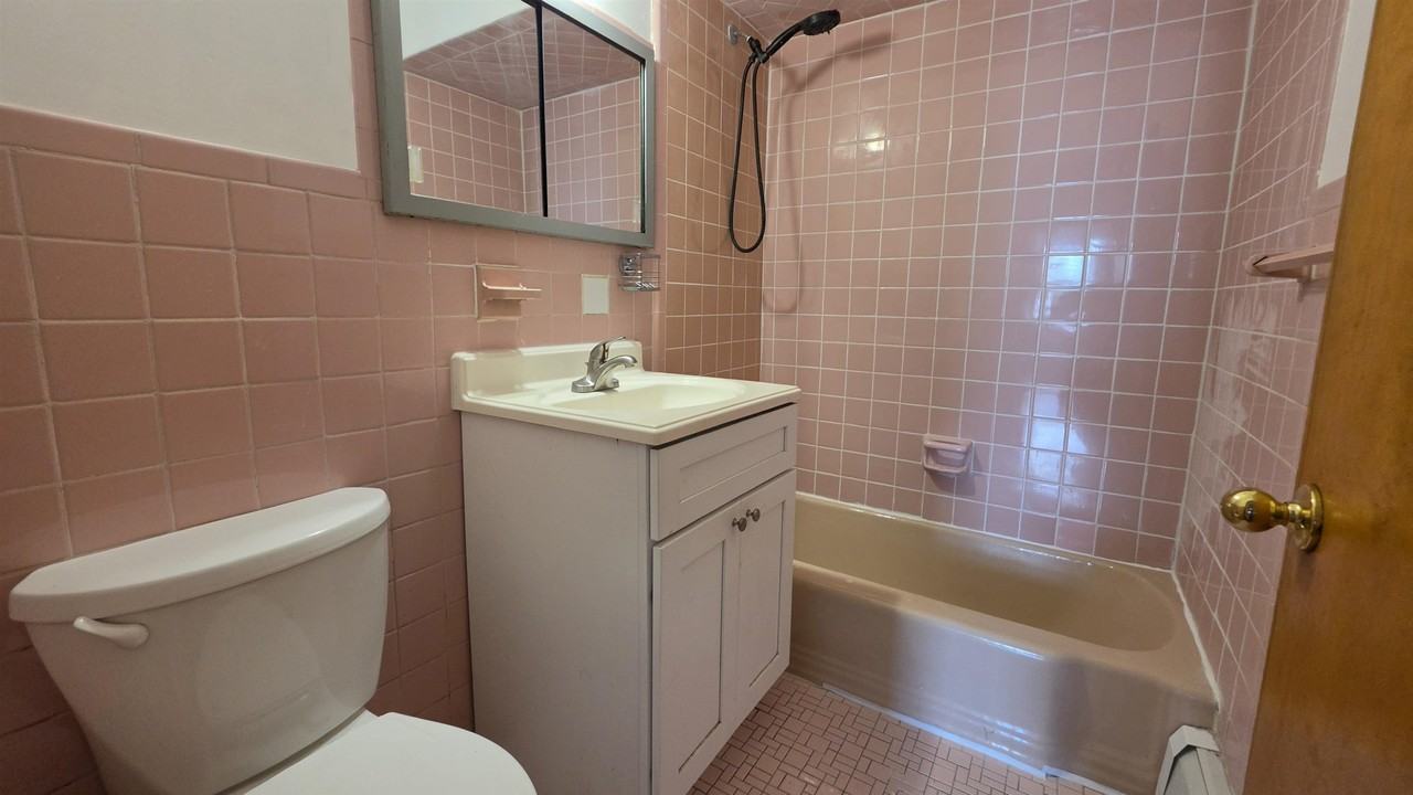 139 Poplar St #2 - Photo 6 of 15