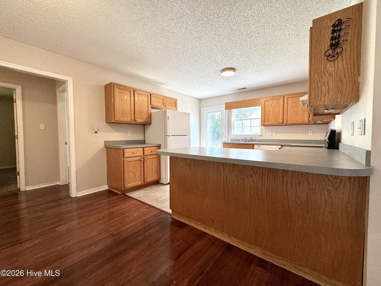 521 Jimmies Creek Dr - Photo 7 of 31