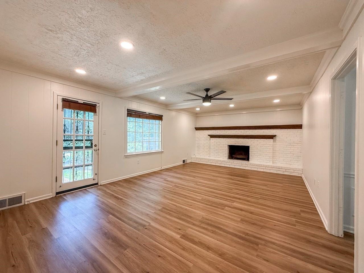 1695 Old Mill Rd - Photo 3 of 19