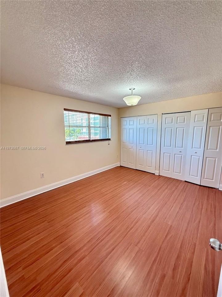 1236 Alton Rd #401 - Photo 5 of 15