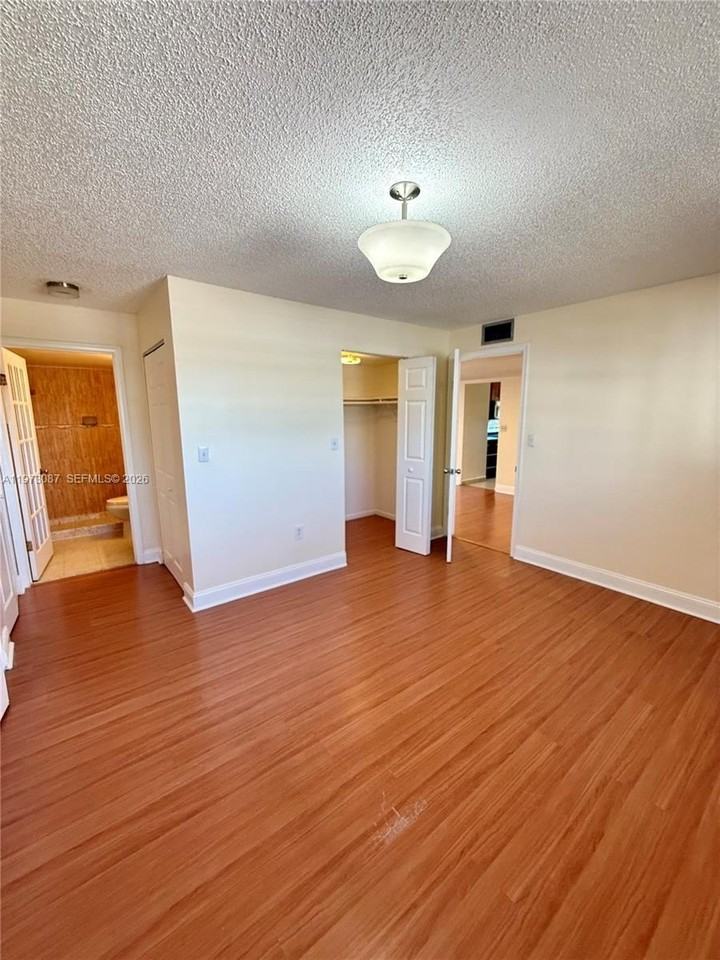 1236 Alton Rd #401 - Photo 6 of 15