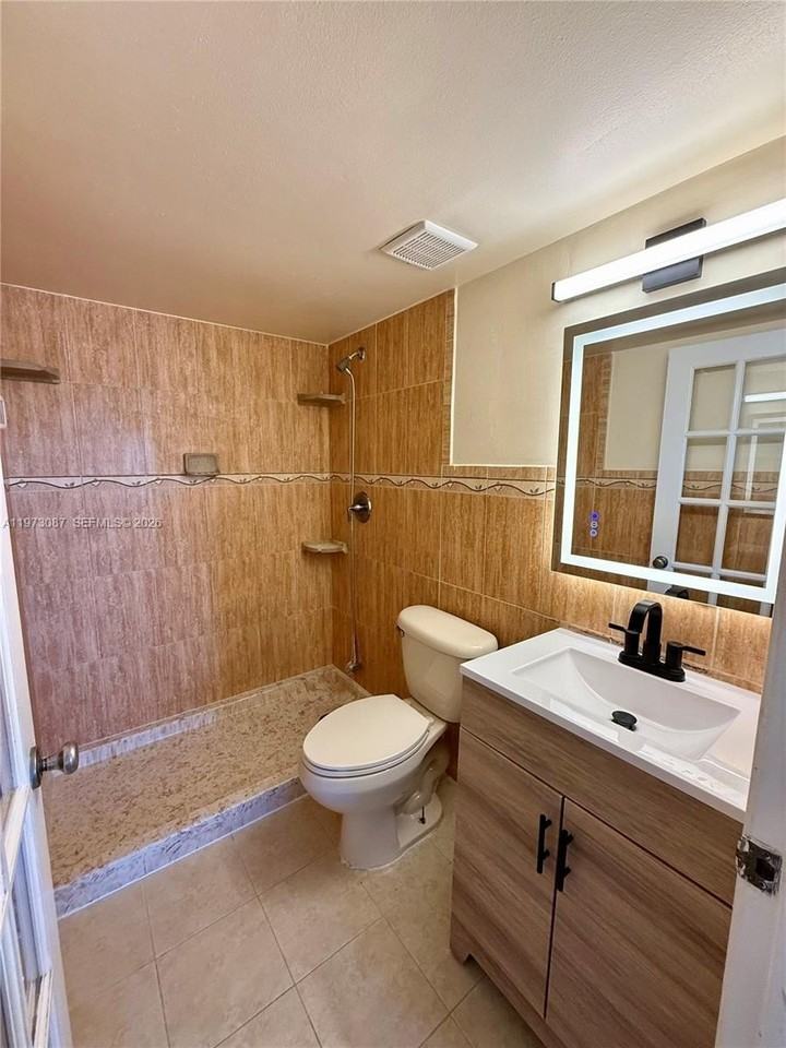 1236 Alton Rd #401 - Photo 7 of 15
