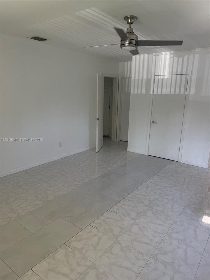 18510 Atlantic Blvd - Photo 6 of 10