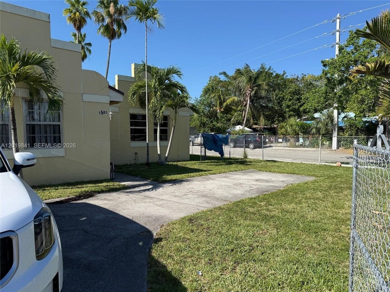 1501 Nw 57th St - Photo 2 of 3