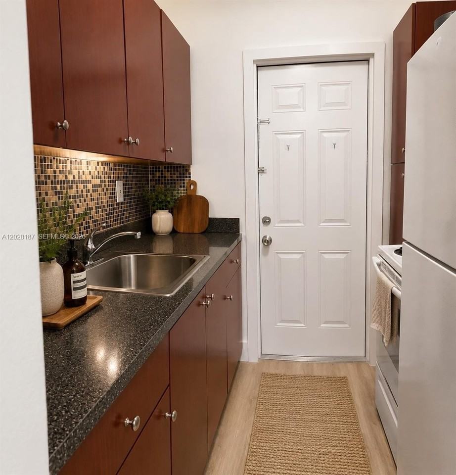 791 Sw 64th Ave #1 - Photo 6 of 11