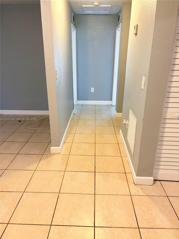 1329 Nw 6th Ave #A - Photo 7 of 13