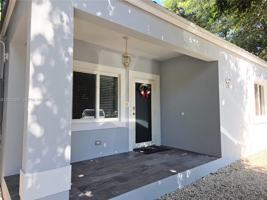 featured image of 11 Pompano Ave #11