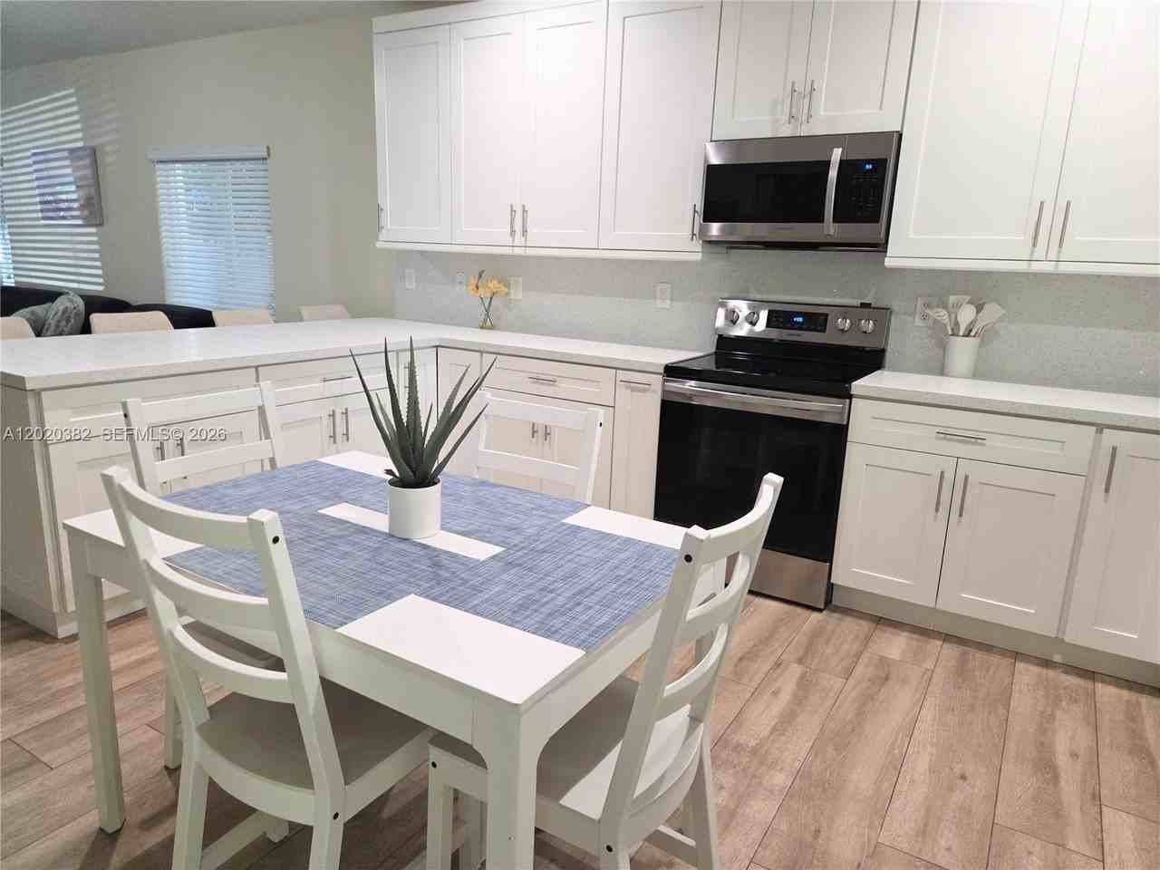 11 Pompano Ave #11 - Photo 5 of 15