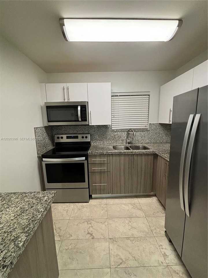 7470 Miami Lakes Dr #B208 - Photo 5 of 24