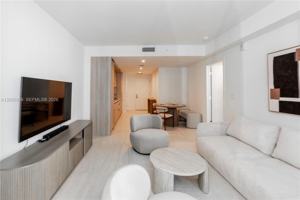featured image of 77 Se 5th St #1910