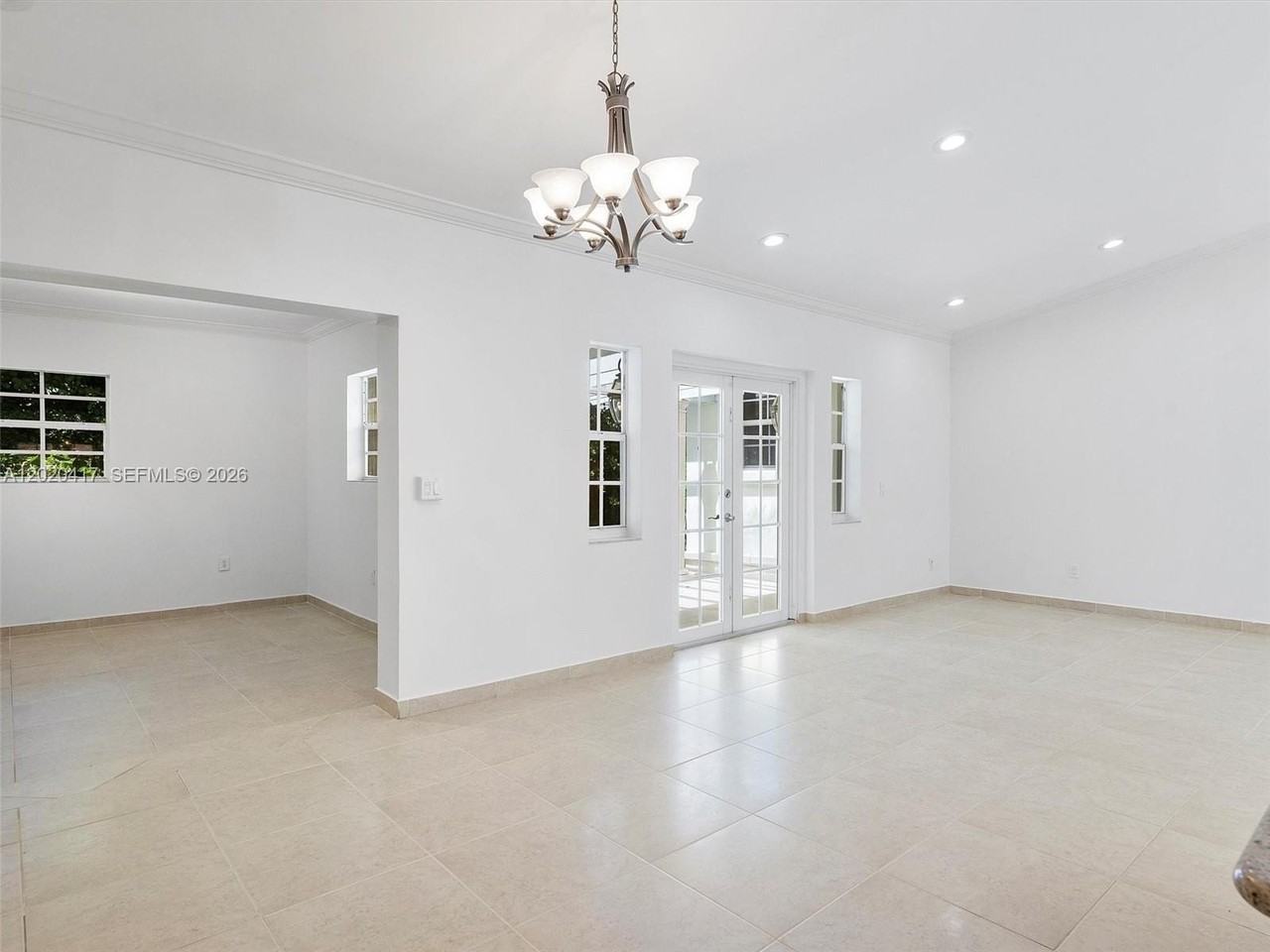 731 Sistina Ave #0 - Photo 4 of 50