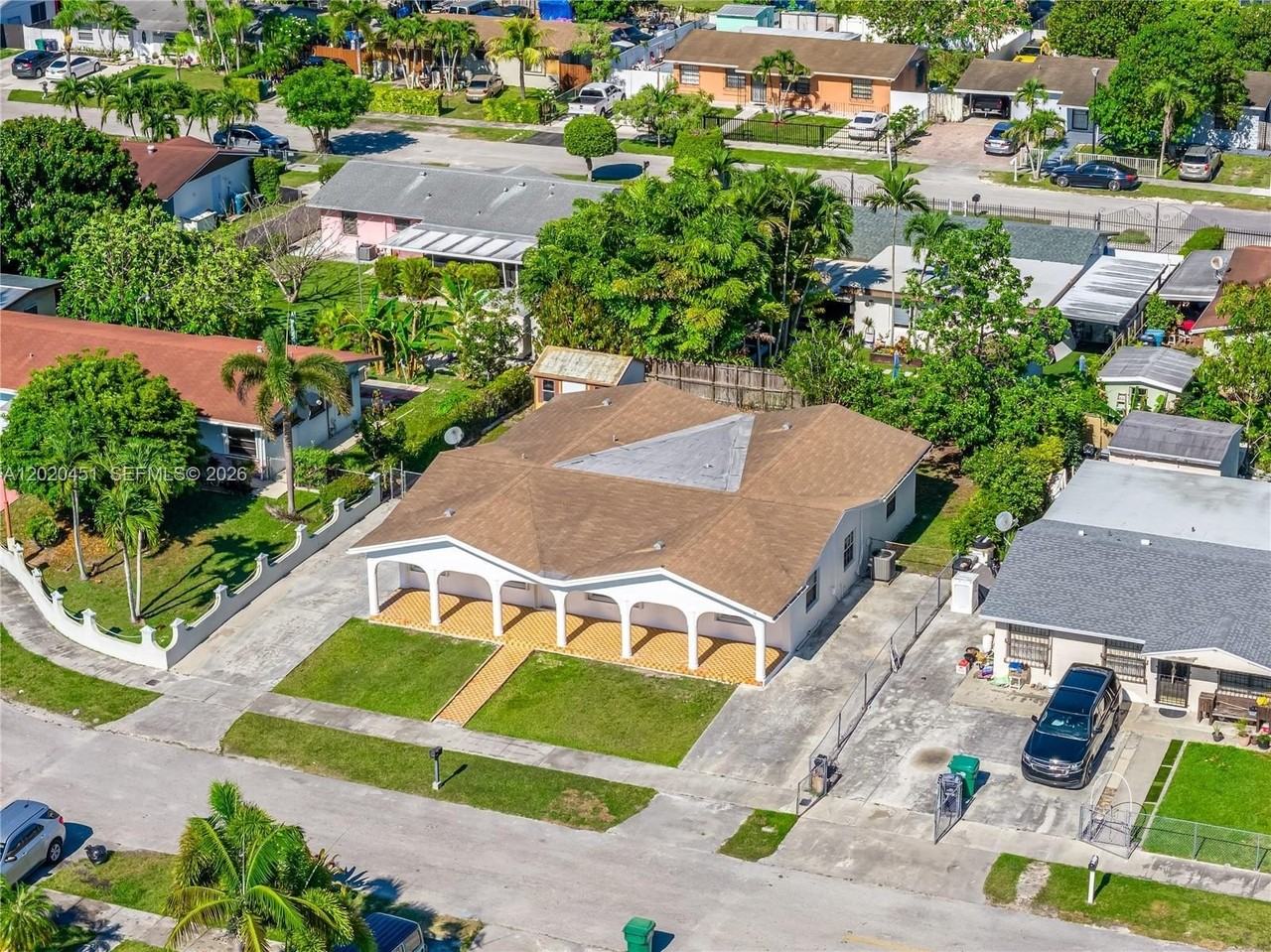30323 Sw 152nd Pl - Photo 4 of 35