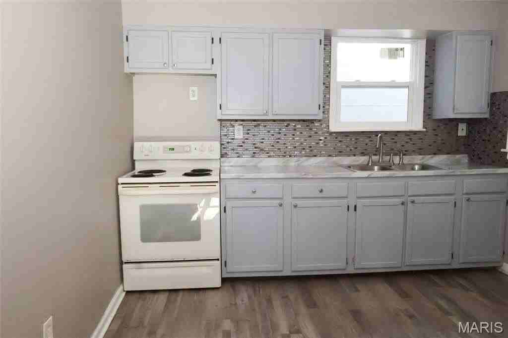5460 Hamilton Ave - Photo 7 of 18