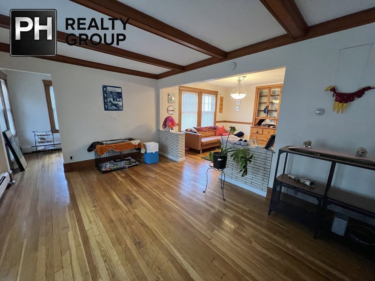 385 Arlington St #1 - Photo 3 of 8