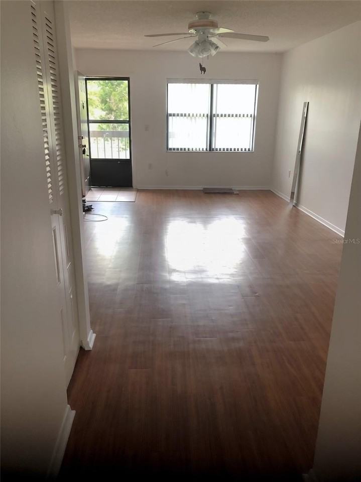 305 30th Ave W #A207 - Photo 3 of 22