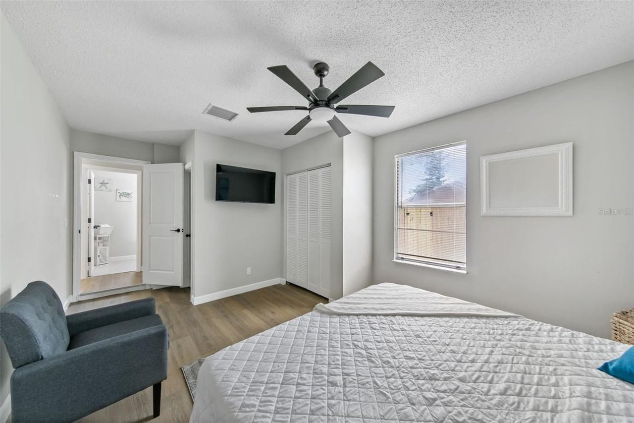 7113 Regina Dr - Photo 6 of 28
